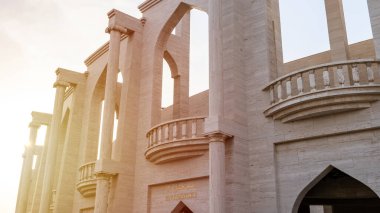 Katara, Katar - 15 Mayıs 2022: Katara Kültür Köyü 'ndeki Amfitiyatronun dış cephesi.