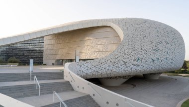 Doha, Katar - 15 Mayıs 2022: Katar Eğitim Şehri Mescidi.