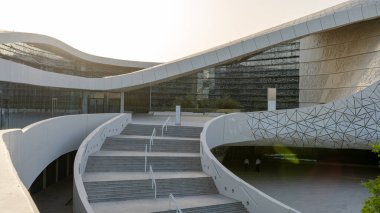 Doha, Katar - 15 Mayıs 2022: Katar Eğitim Şehri Mescidi.