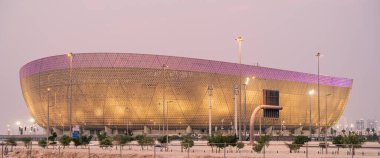 Doha, Katar - Eylül 09.2022: Lusail Iconic Stadyumu veya Lusail Stadyumu Katar 'ın başkenti Lusail' de bulunan bir futbol stadyumu..