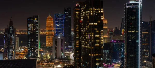 카타르 2022 비즈니스 타워가 스카이라인 — 스톡 사진