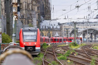 Köln, Almanya - Temmuz 2021: S-Bahn bölgesel banliyö treni S Bahn Köln 'de