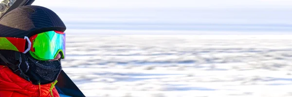 Підліток Альпах Молодий Хлопчик Лижних Окулярах Гірськолижному Курорті Чоловіки Гірських — стокове фото