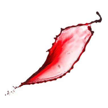 İzole edilmiş kırmızı şarap beyaz arkaplanda sıçramış.