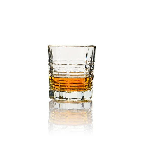 ウィスキーのグラス-氷と反射なし,スタジオショット — ストック写真