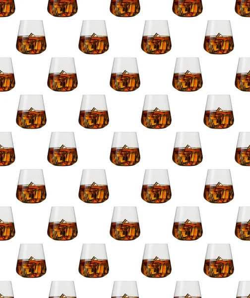Seamless pattern - glasses of whisky over white background — Stock Photo, Image
