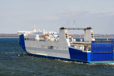 Limanda feribot var. Kargo ve yolcu taşımacılığı Baltık Denizi 'nde