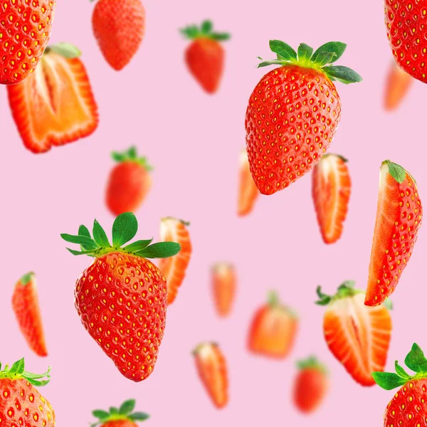 Strawberry seamless pattern. Ripe strawberries isolated on pink. package design background. — Stock Photo, Image