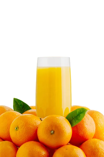 Jugo Naranja Fresco Vaso Botella Con Frutas Aislado Sobre Blanco — Foto de Stock