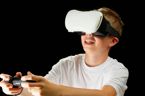Young Man Wearing Goggles Glasses Metaverse Technology Virtual Reality Concept — Fotografia de Stock