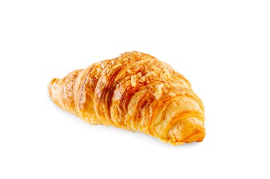 Beyaz arka planda izole edilmiş peynirli taze kruvasan. Peynirli çörek yakın plan..