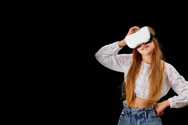 Young Woman Wearing Glasses Interacting Virtual Reality Entertainment Education Innovative — Zdjęcie stockowe