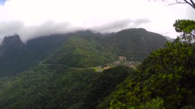 Teresopolis 'teki fil tepesi manzarası, Rio de Janeiro, Brezilya.