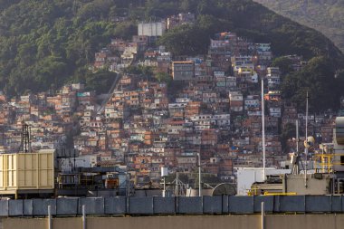 Rio de Janeiro 'daki Cantagalo Tepesi.