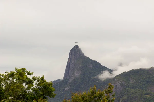 リオデジャネイロ ブラジルのキリスト リディーマー 2021年12月8日 リオデジャネイロのウルカ地区から見たキリスト リディーマー — ストック写真