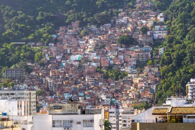 Rio de Janeiro, Brezilya 'daki Botafogo mahallesinde Santa Marta favelası.
