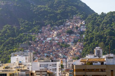 Rio de Janeiro, Brezilya 'daki Botafogo mahallesinde Santa Marta favelası.