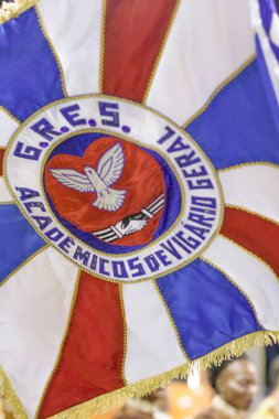 Rio de Janeiro, Brezilya 'daki Marques de Sapucai' de Vigario Geral samba okulunun teknik provası - Nisan 04, 2022: Rio de Janeiro 'daki Marques de Sapucai sambodromunda akademisyenler de Vigario Geral samba okulu geçidi.