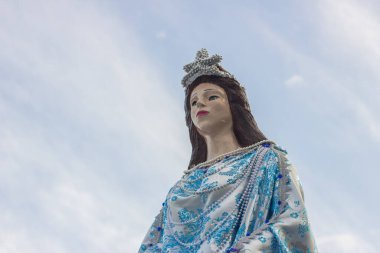 Rio de Janeiro, Brezilya 'daki Iemanja heykeli - 29 Aralık 2014: Rio de Janeiro Copacabana' daki partideki Iemanja heykeli.