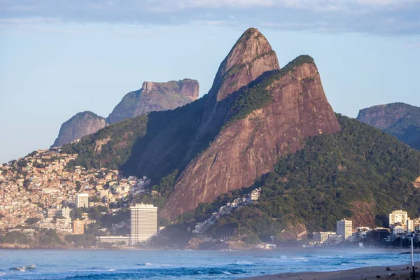 Zwei Hügel Bruder Und Gavea Stein Vom Ipanema Strand Rio — Stockfoto