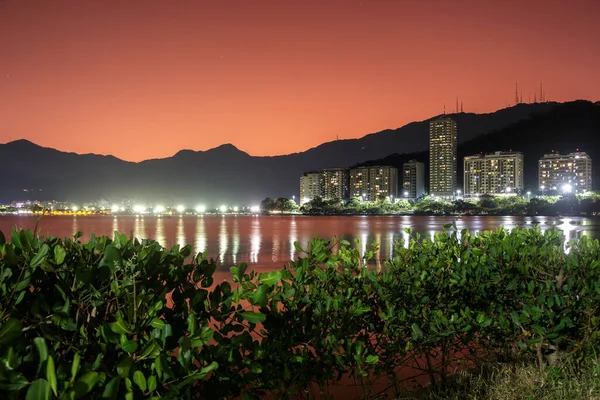 里约热内卢Rodrigo Freitas湖的黄昏 — 图库照片