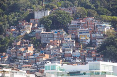 Rio de Janeiro 'daki Cantagalo Tepesi.