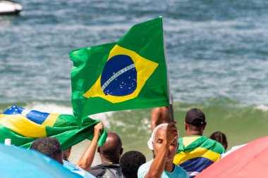 Rio de Janeiro, Brezilya 'da Copacabana' da Bağımsızlık Günü Kutlama Partisi - 07 Eylül 2022: Rio de Janeiro Copacabana Plajı 'nda Brezilya Bağımsızlık Günü Kutlaması.