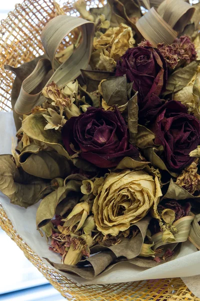 Закрыть сухой букет роз — стоковое фото