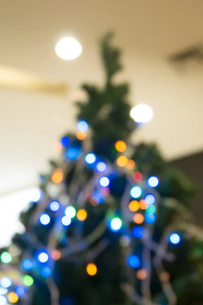 Albero di Natale fuori fuoco — Foto Stock