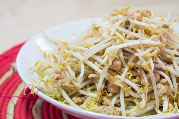 Stir fry bean sprout with mince pork — Stock Photo, Image