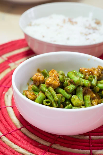 Fried yardlong bean wih thai chilli paste and mince pork — Stock Photo, Image