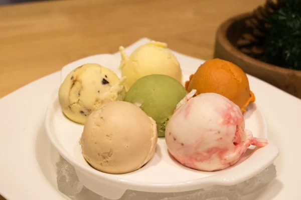 5 misurini di gelato — Foto Stock