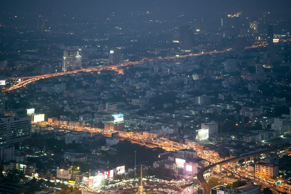 Abstrakte bangkok stadt ampel nachtlandschaft — Stockfoto