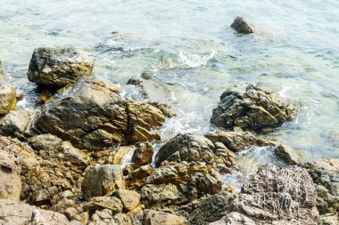 Kayalar ve açık deniz - Lan Adası (Koh lan) Tayland
