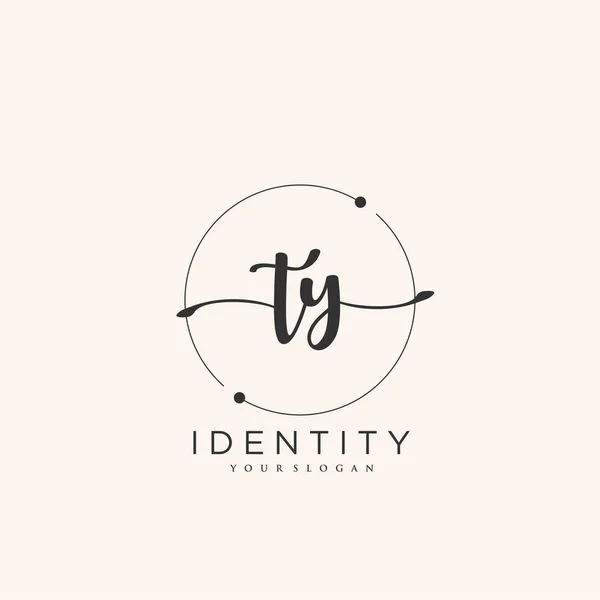 Handwriting Logo Vector Art Initial Signature Wedding Fashion Jewerly Boutique — Stok Vektör