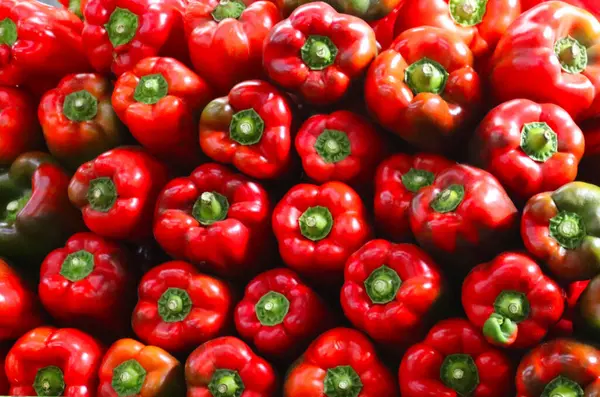 Paprika Zum Verkauf Auf Dem Gemüsemarkt — Stockfoto