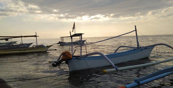 Balinese Fishermen Boats Waiting Out Sea Bali — Stock Photo, Image