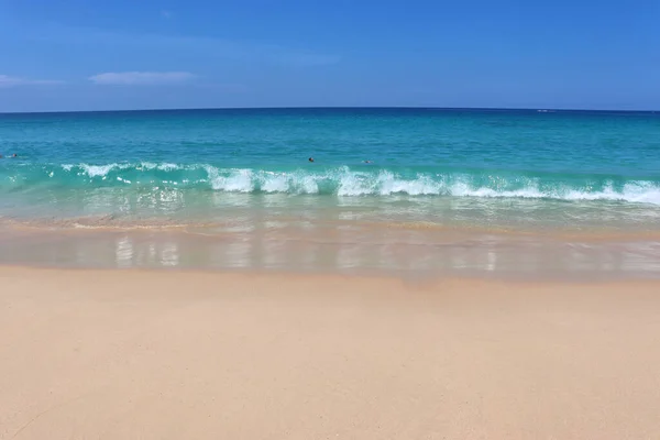 Las Olas Cálidas Una Playa Tropical Lavan Arena — Foto de Stock