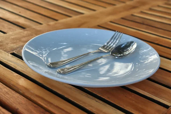 Plate Cutlery Restaurant Wooden Table — Stock Photo, Image