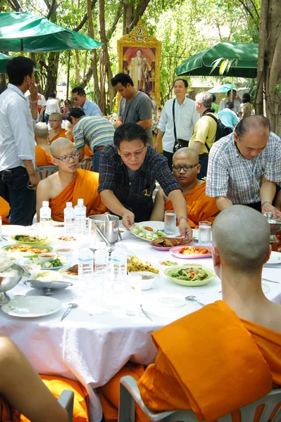 Тайский буддийский обряд рукоположения — стоковое фото
