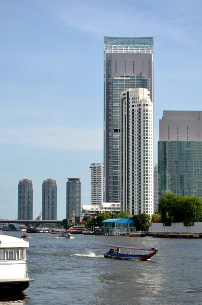 Luxury Hotel on river, Bangkok — Stock Photo, Image