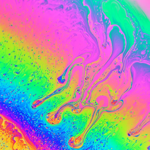 Regenboogkleuren gemaakt door soap, zeepbel, of olie maakt kunt bac — Stockfoto