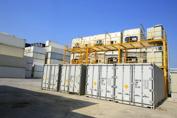 Control de temperatura Refrigerador Caja de cargas en el astillero —  Fotos de Stock