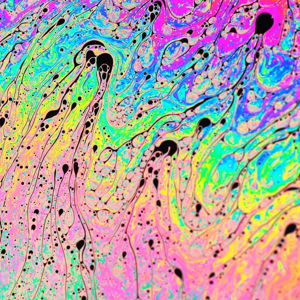 As cores do arco-íris criadas por sabão, bolha ou óleo podem usar bac — Fotografia de Stock