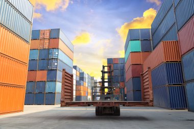 Tersanenin b flat rack konteyner kutu taşıma forklift
