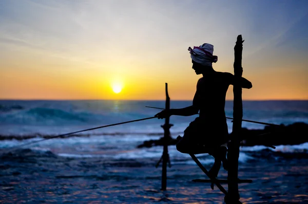 A local fisherman is fishing — Stock Photo, Image