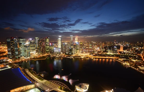 Singapore stad 's nachts. — Stockfoto