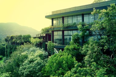 hotel heritance kandalama önden görünümü