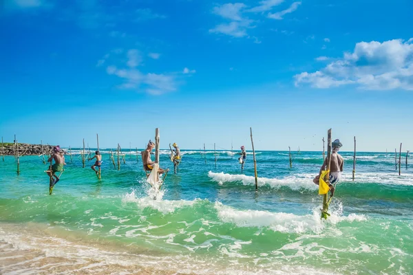 Balıkçılar benzersiz tarzı balıkçılık.