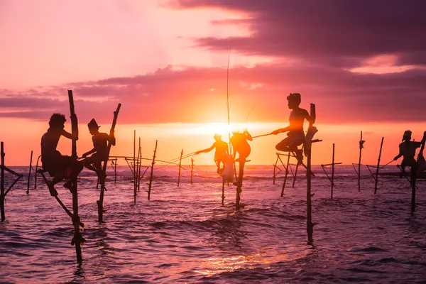 Fishermen fishing in unique style — Stock Photo, Image